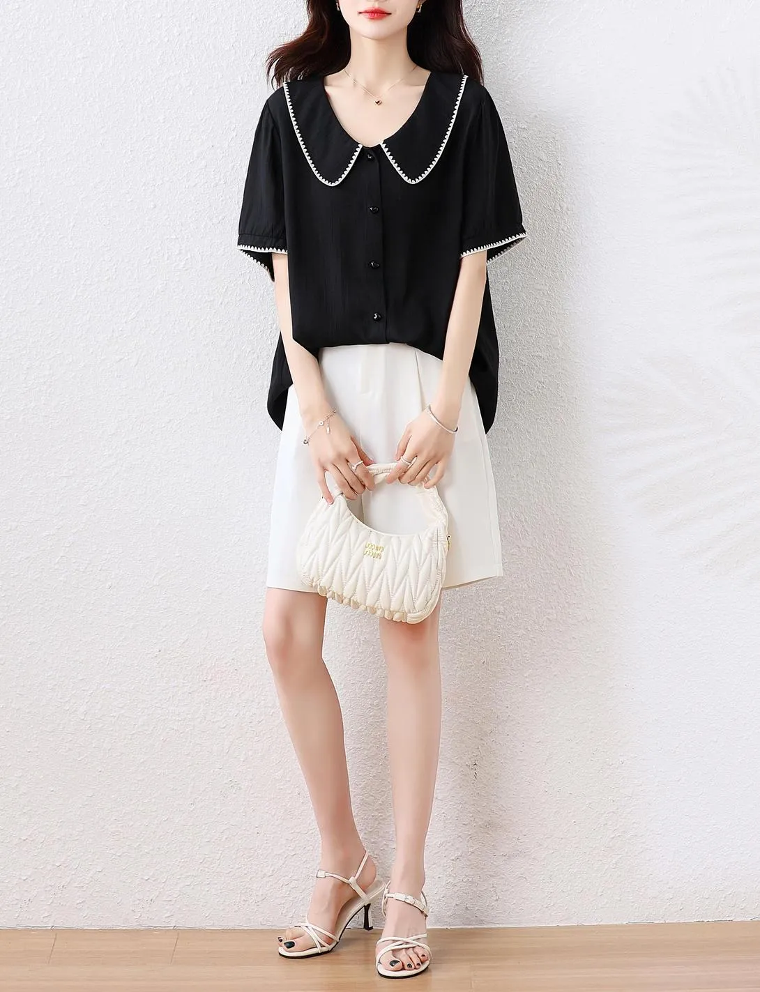 Button-Up Women's Blouse with Slimming Features and Contrast Trim