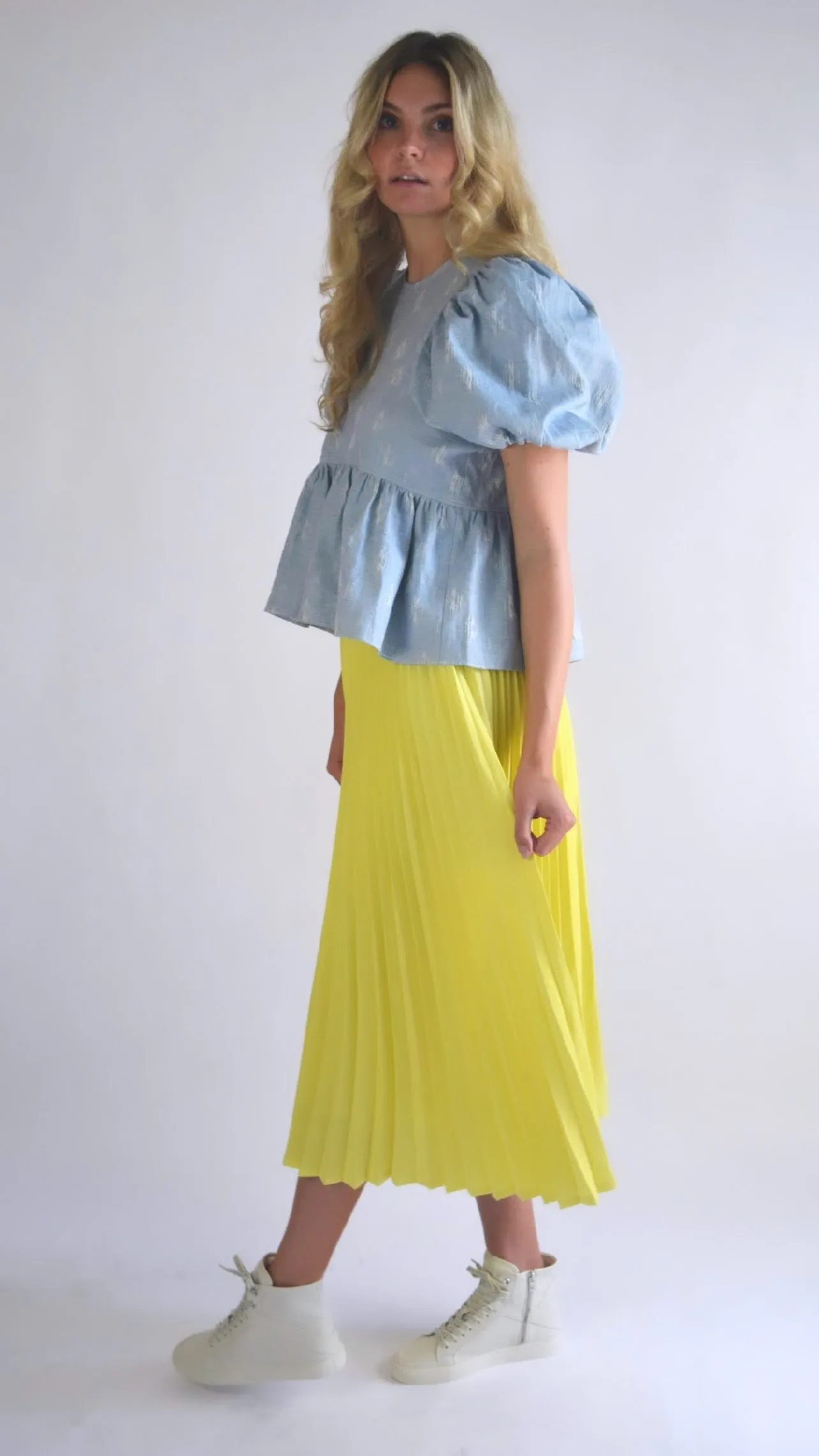 Hunter Bell- Harlow Top Blue Wash