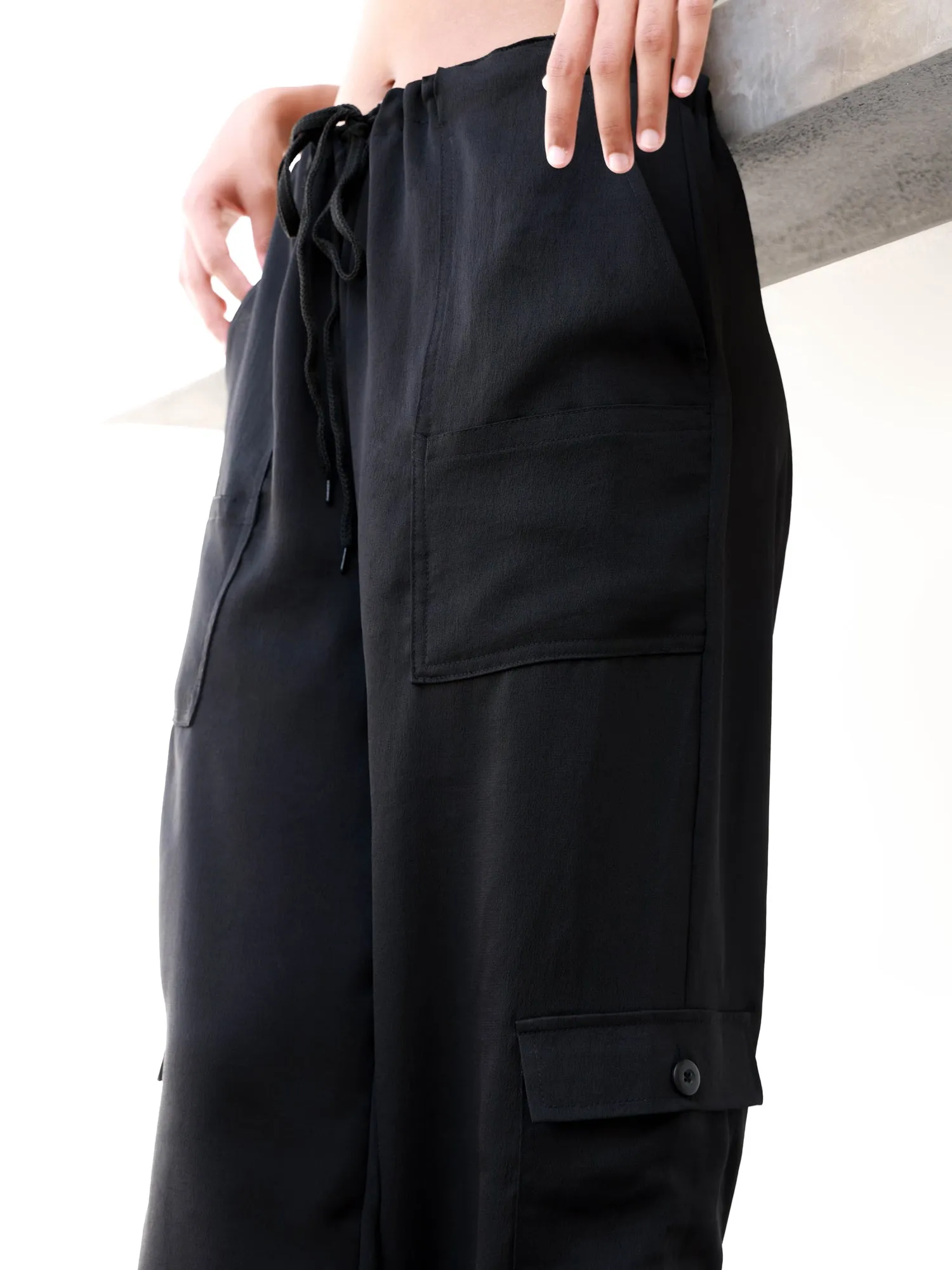 Low Waist Baggy Cargo Pant