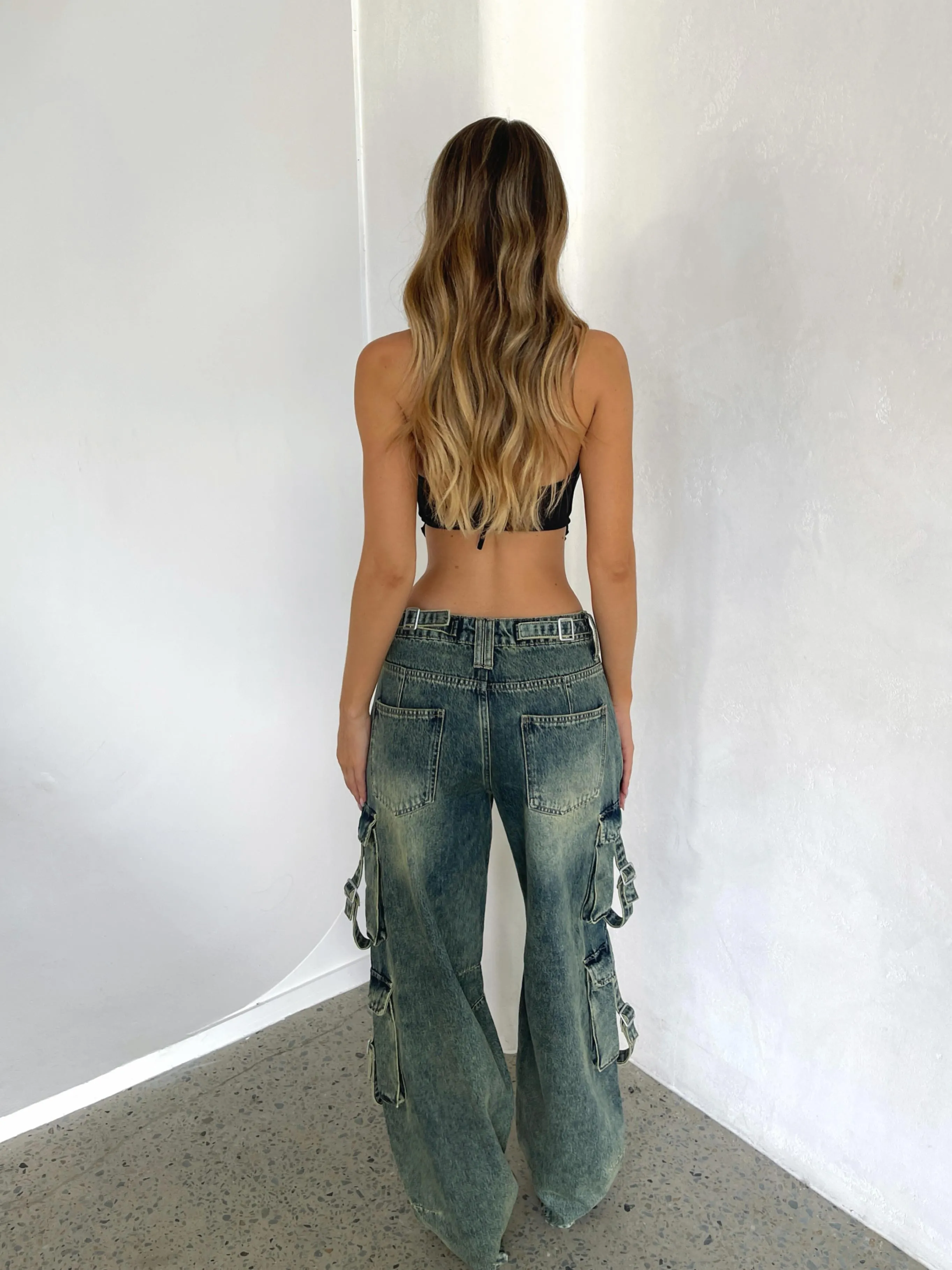 NOA CROP TOP BLACK