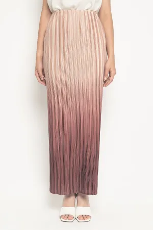 Pleated Skirt in Maroon