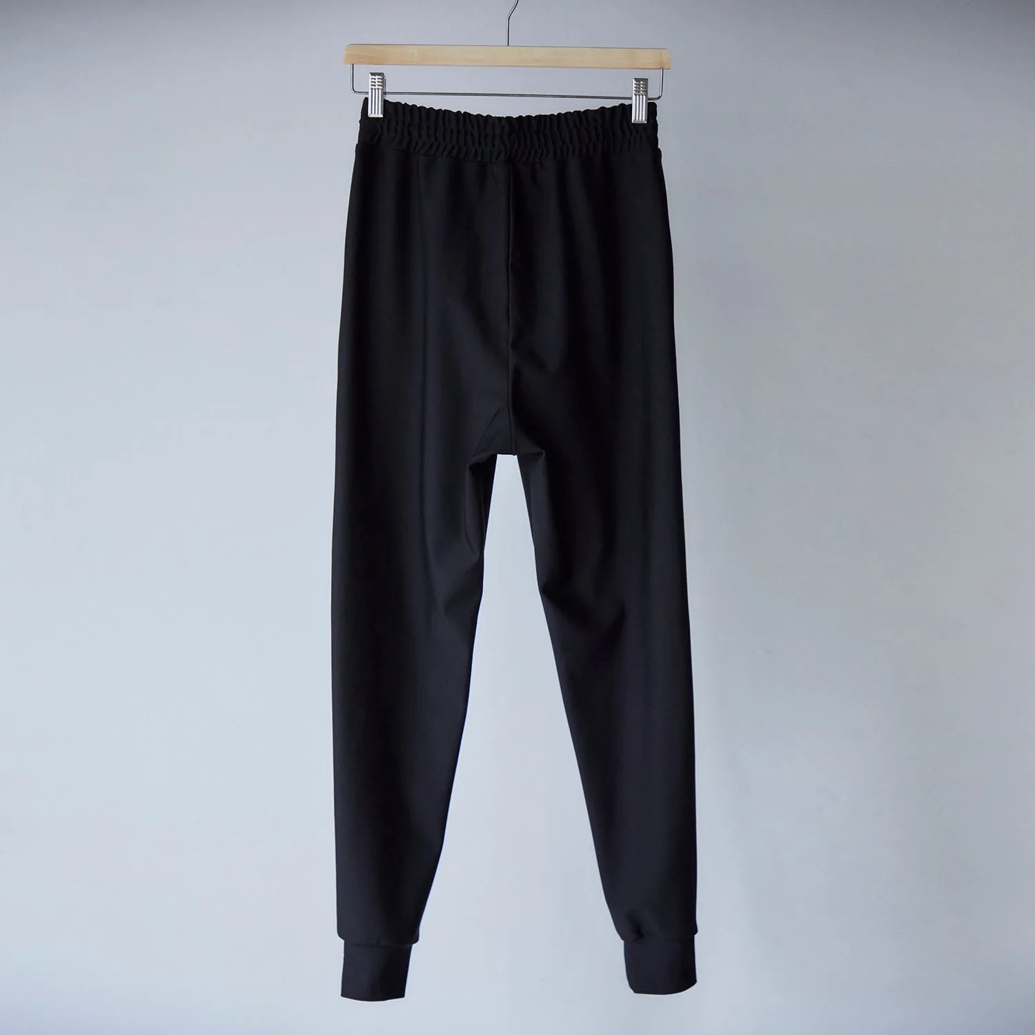 re:I not plus minus | レイノットプラスマイナス　ELASTIC CENTRE SEAM JOGGER PANTS