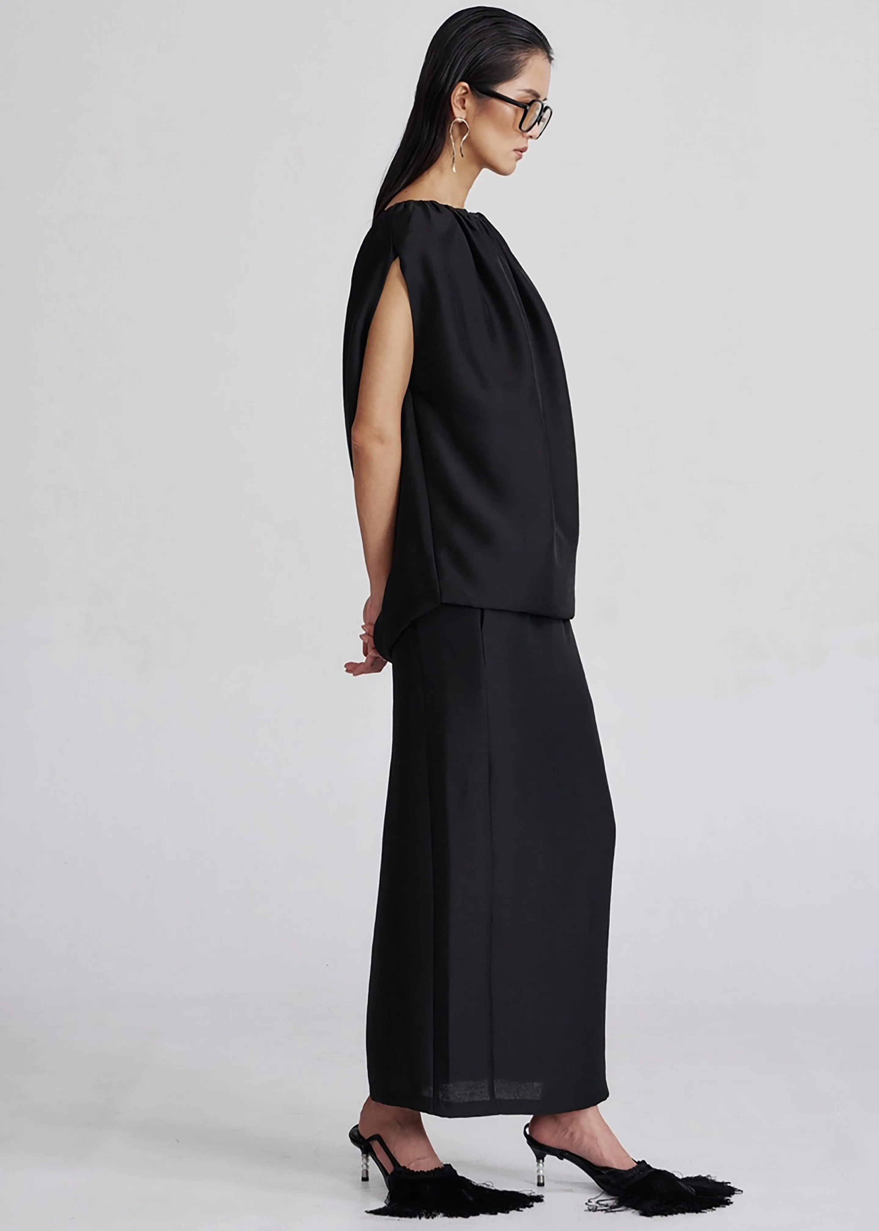 Riona Lustrous Pencil Skirt - Black