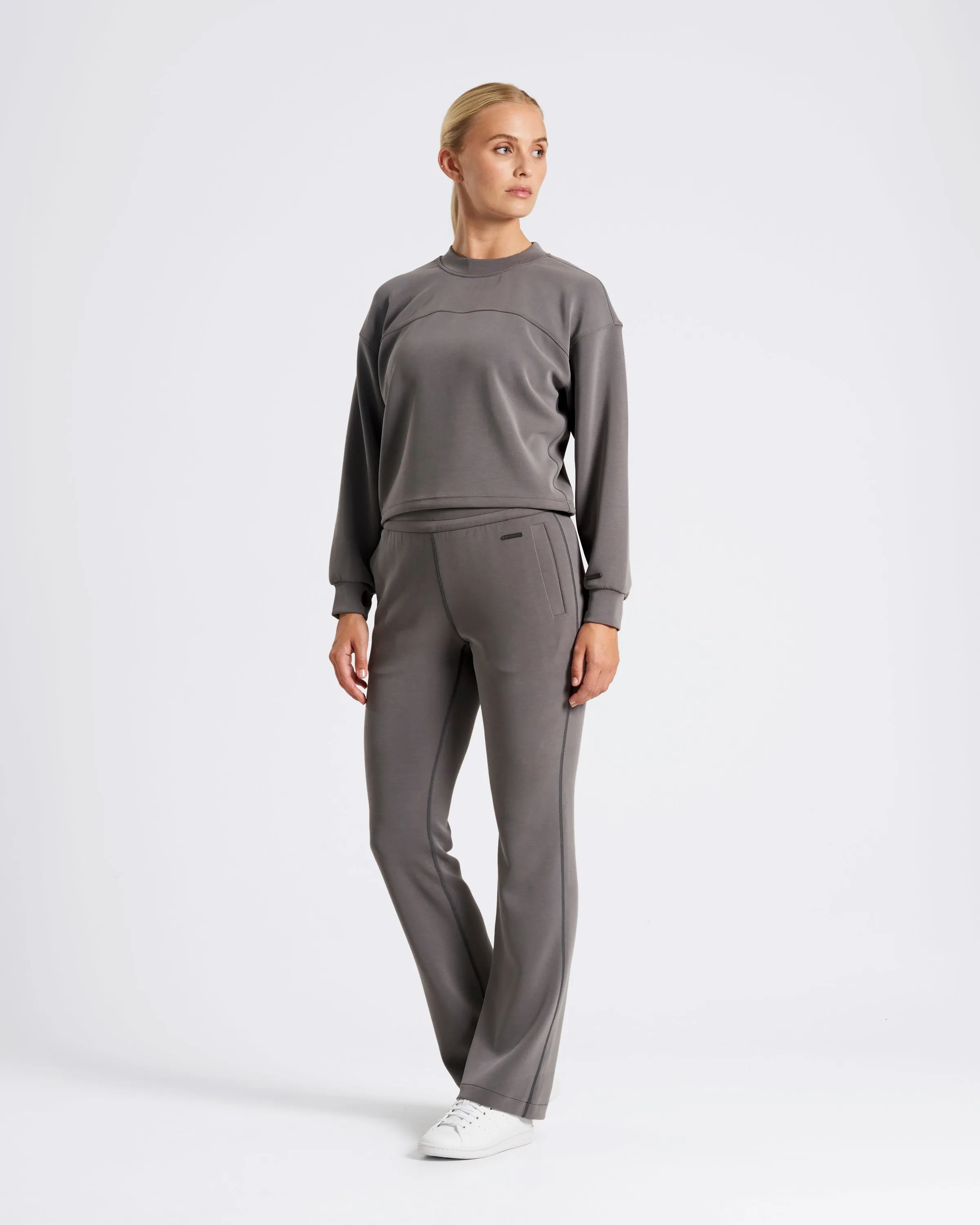 Studio UltraSoft Cropped Crew Steel Grey