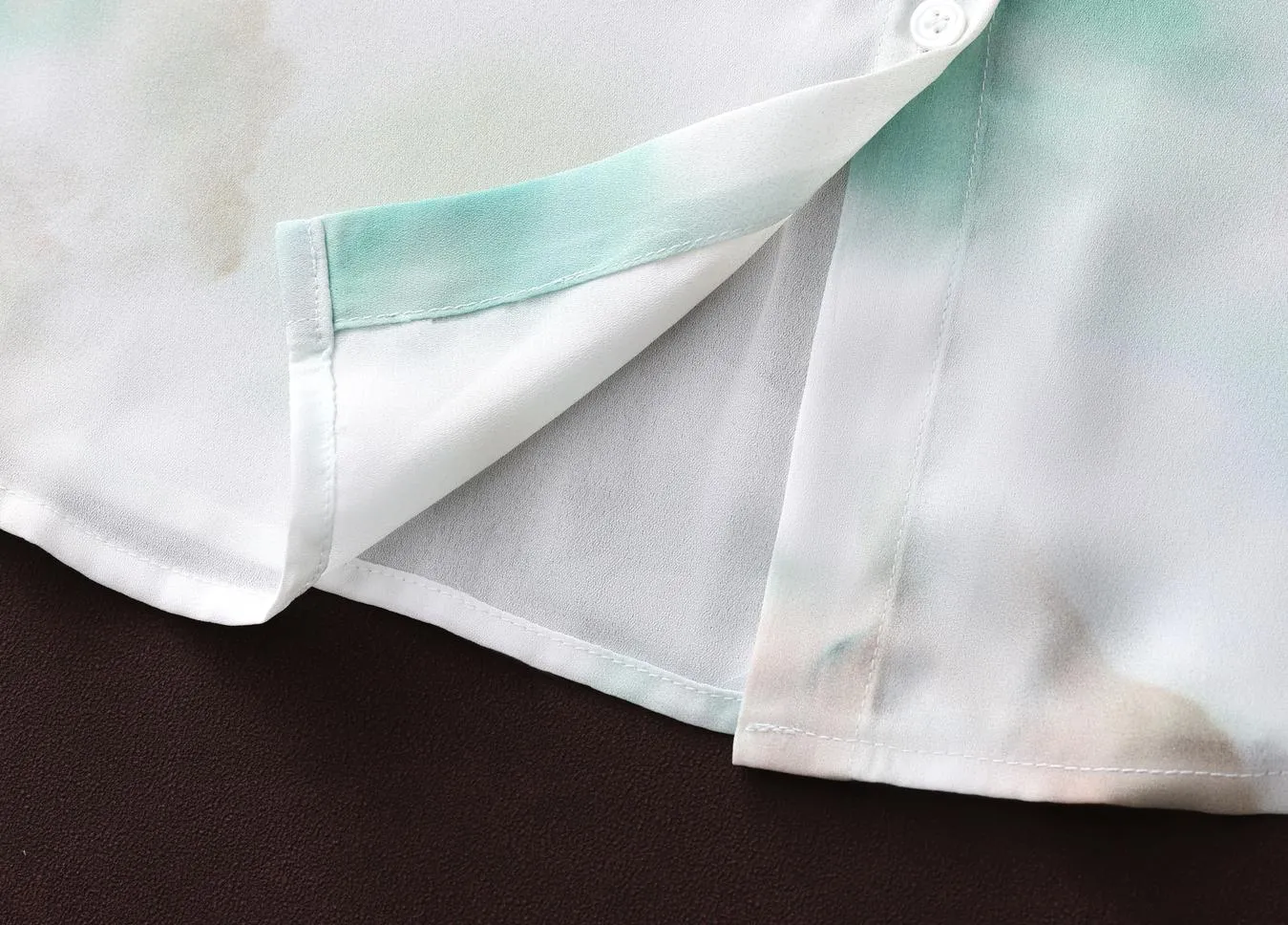 Stylish and Slimming Wrinkle-Resistant Blouse for Women