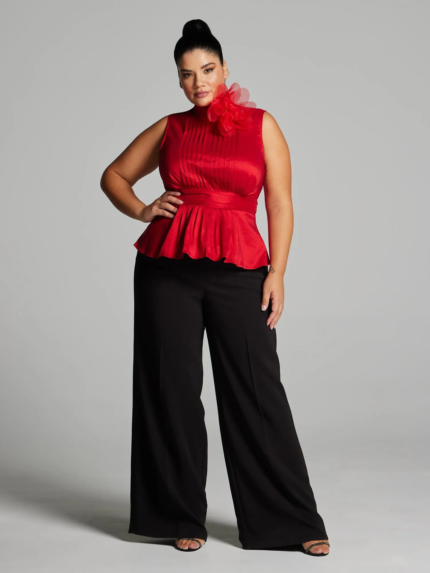 Valeria Flower Brooch Top